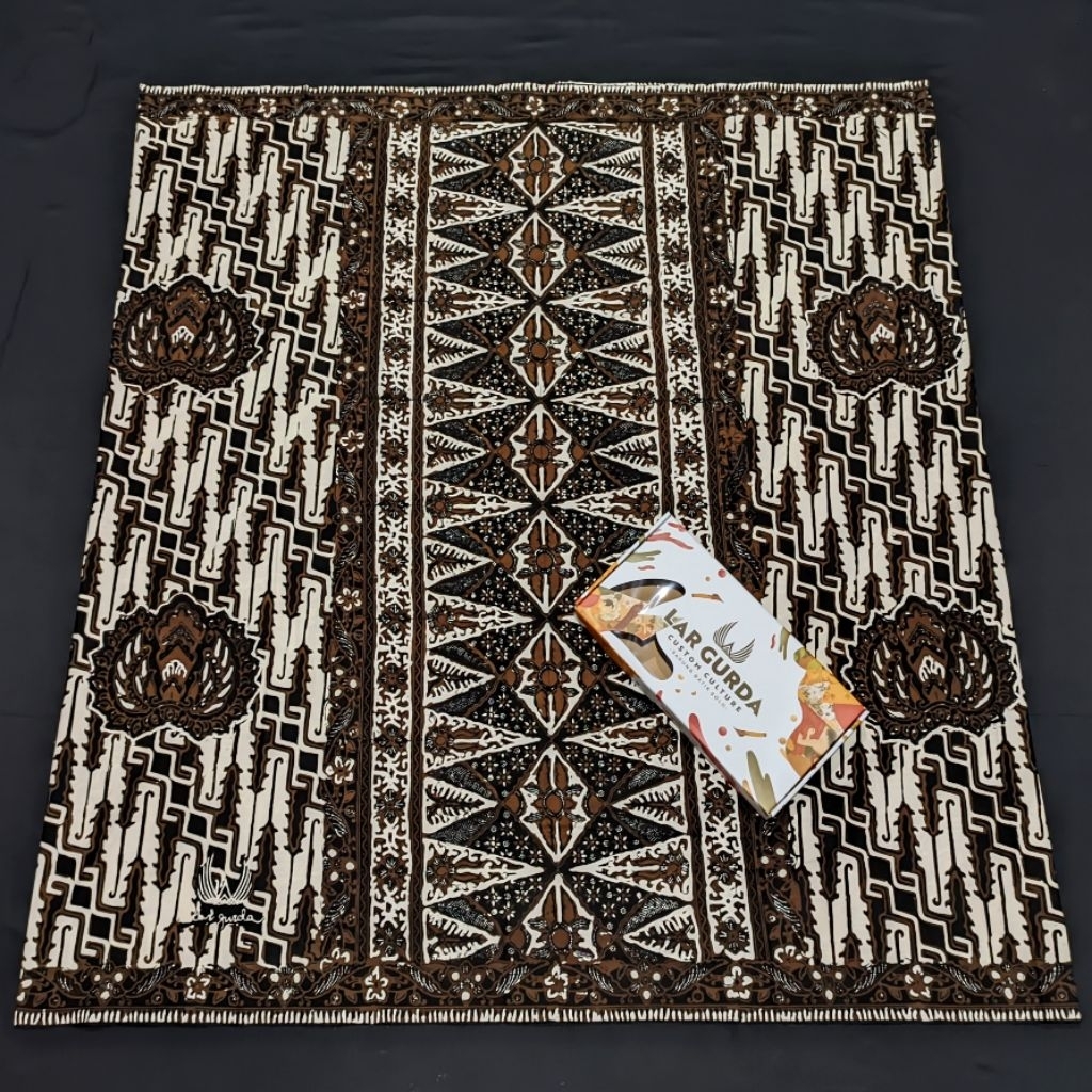 Lar Gurda : Seri Bledag | Sarung Batik Tulis Semi Tulis Largurda