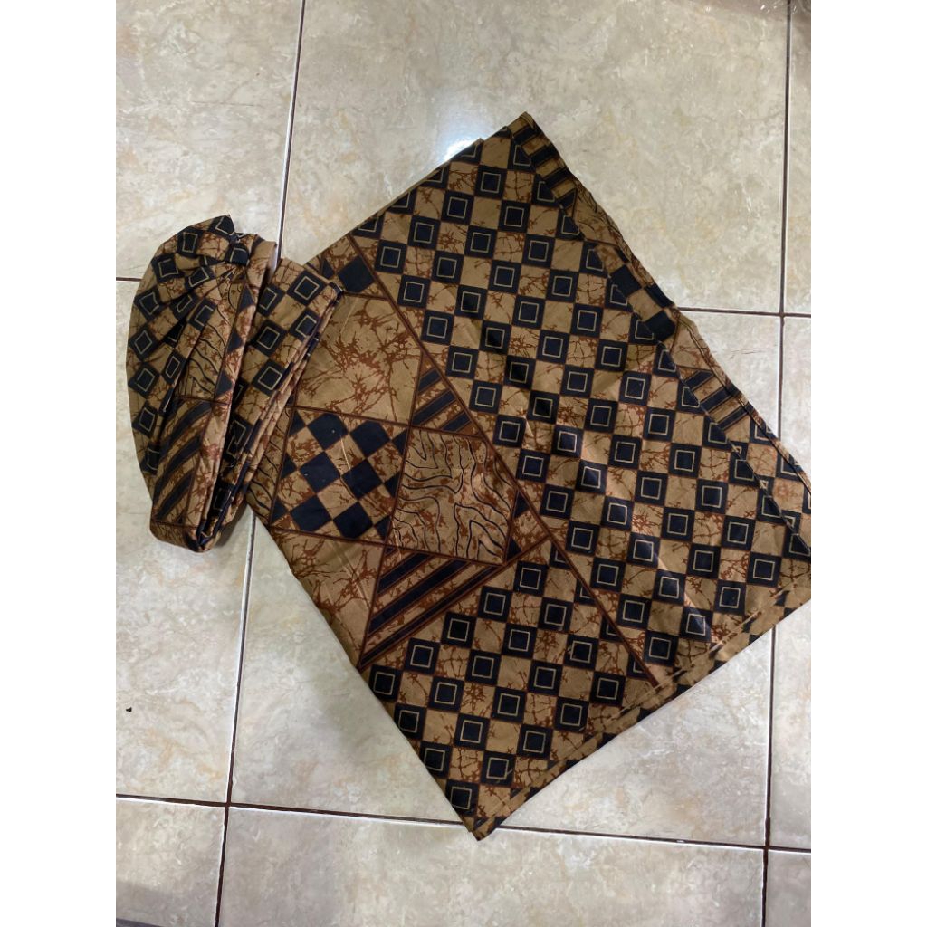 Saput udeng 1/2 jadi batik bali