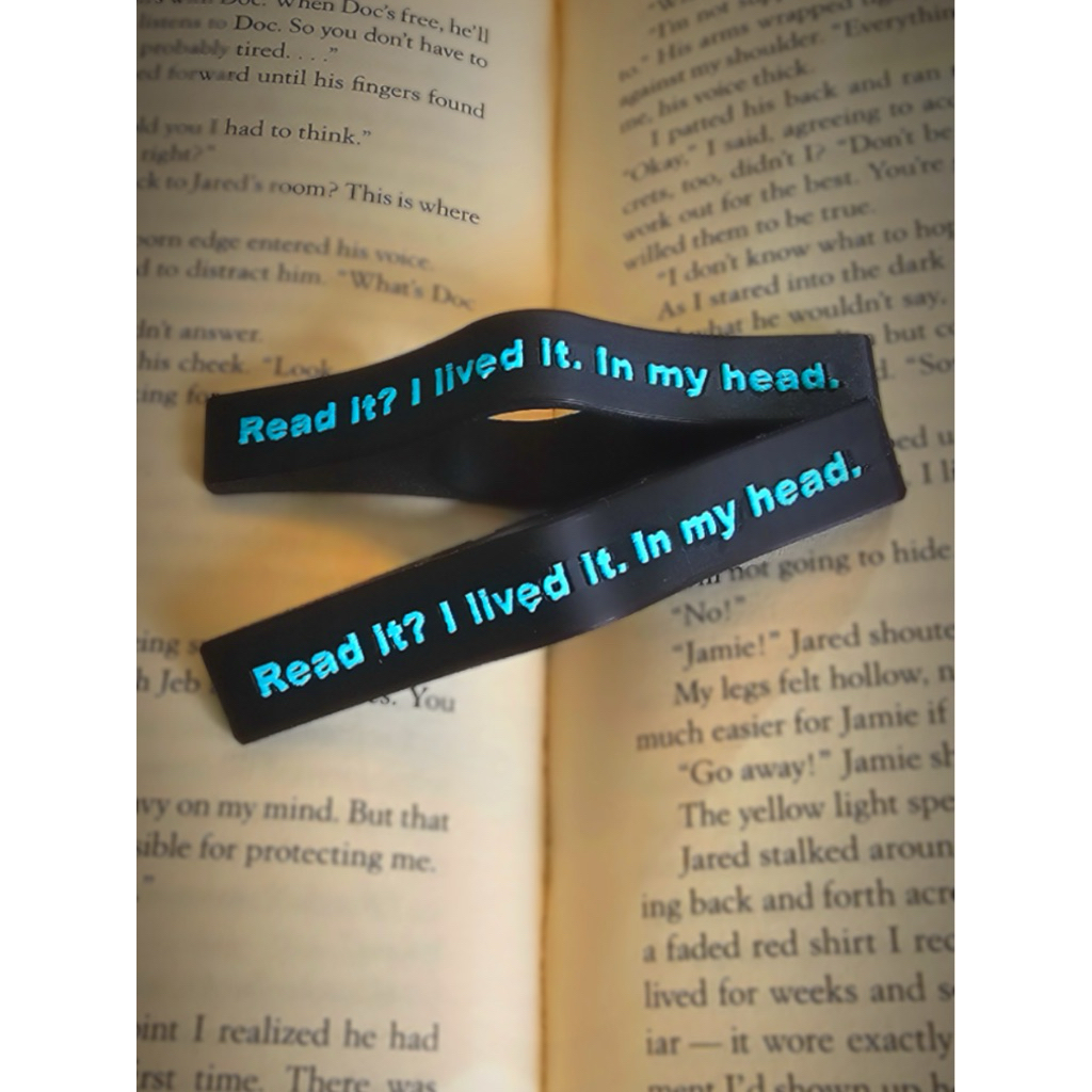 

Page Holder | Book Page Holder | Read it I lived it Page Holder | Pegangan halaman buku | Pegangan buku | bookish | booktok | bookstagram