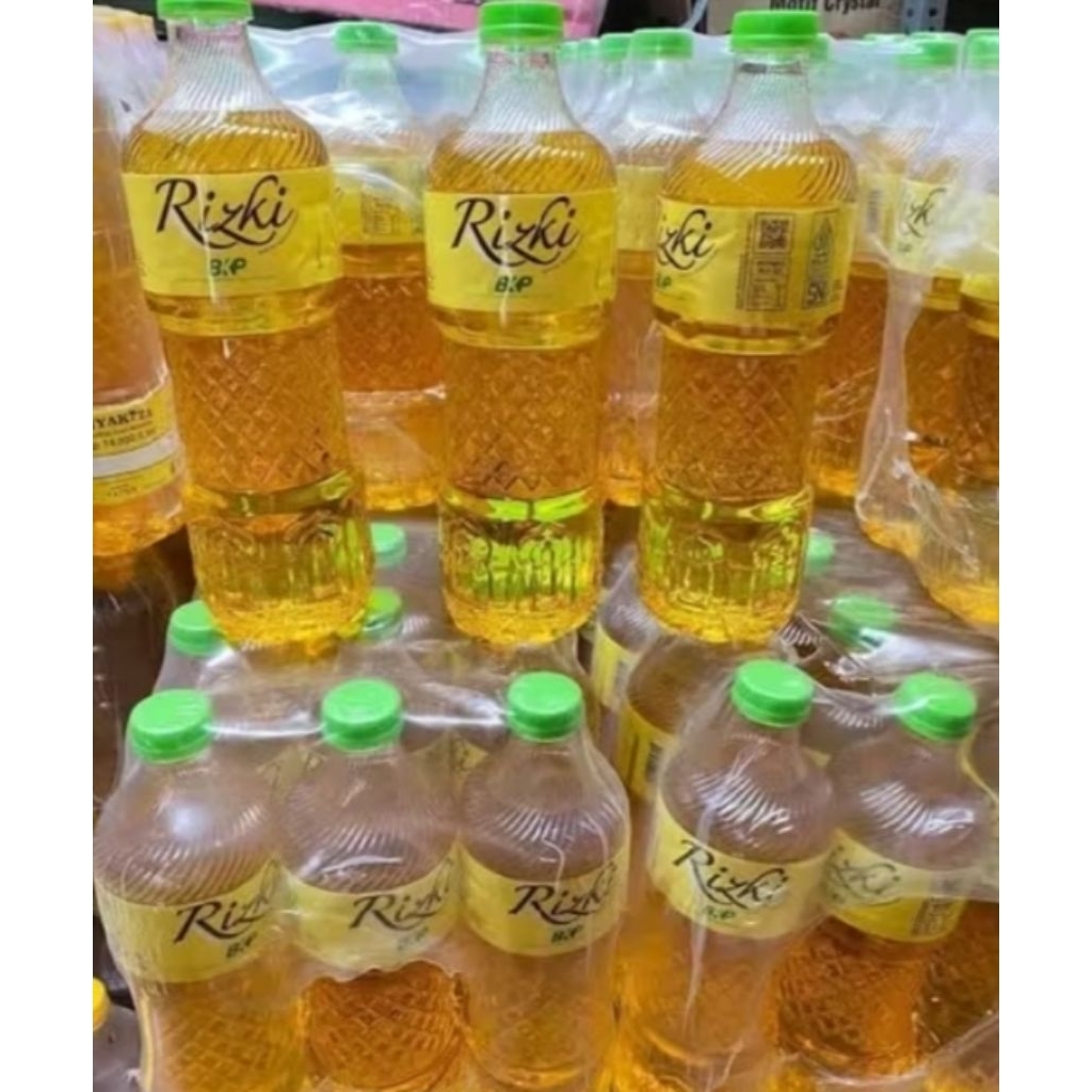 

Minyak Rizky eceran 800 ml bening berkhualitas