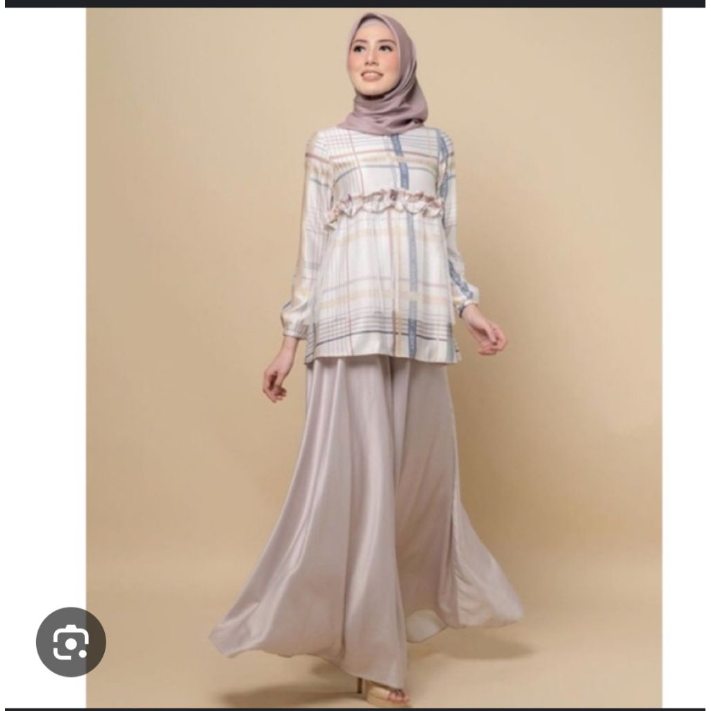 PRELOVE ANANTA BLOUSE WEARING KLAMBY