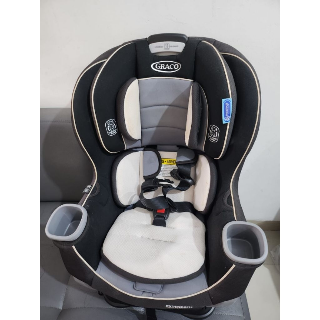 graco car seat (second).