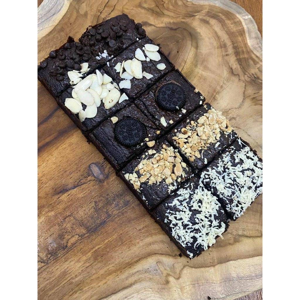 

FUDGY BROWNIES 20 X 10cm / BROWNIES BANDUNG