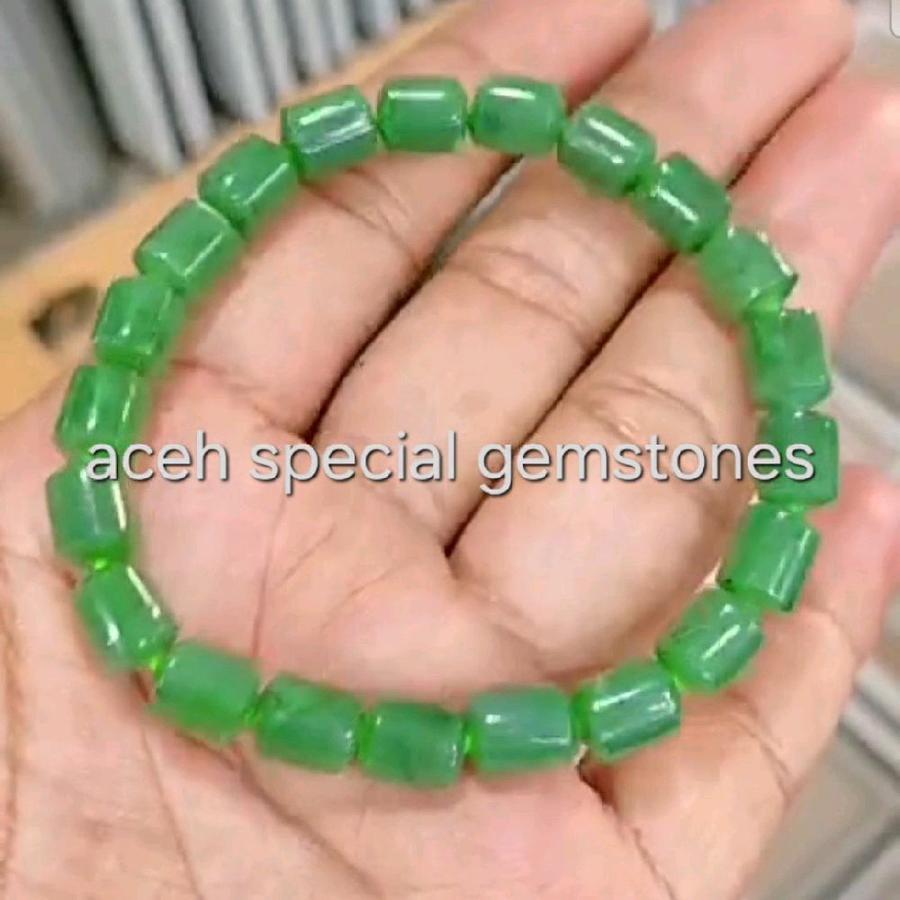 gelang batu giok nephrite / nefrit hijau super glossy HQ, bukan giok china, bukan giok burma, bukan 