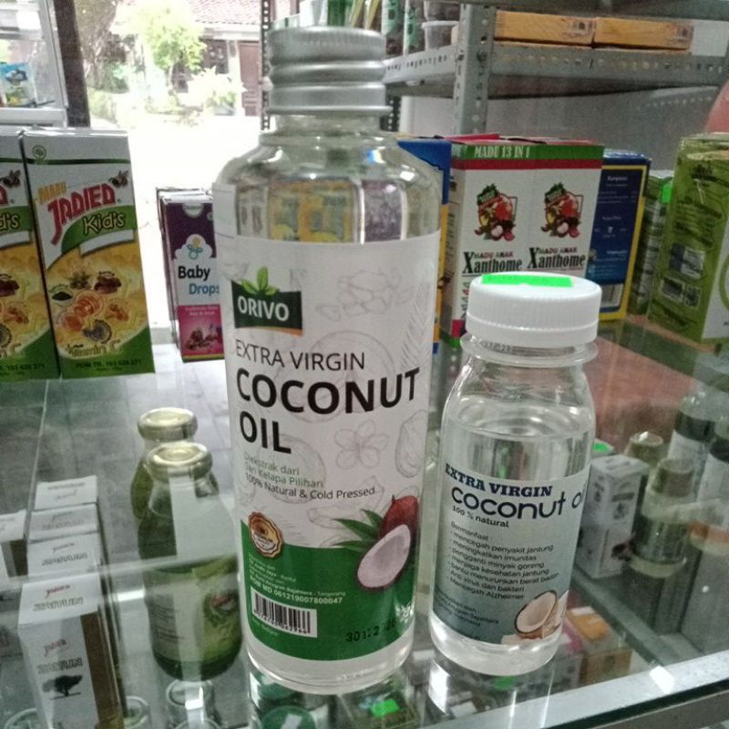 

VCO PREMIUM (VIRGIN COCONUT OIL) bisa diminum dan untuk oles rambut atau kulit