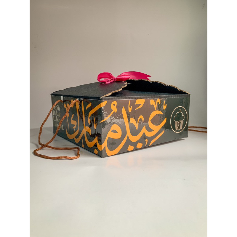 

Paket Alexandria - Cookies Hampers by Ross Cookies - 4pcs Cookies 400ml