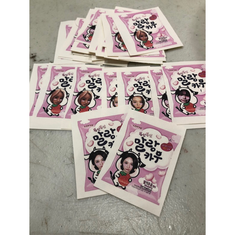 

Mail sticker deco mini Aespa isi 9 (beli 1 free 9 sticker tapi rada burem)