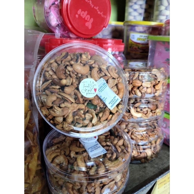 

patahan mete matang 200 gram toples