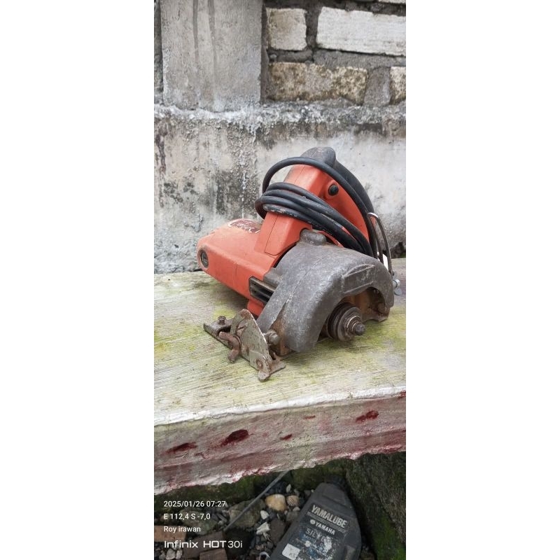 marble cutter/potong keramik