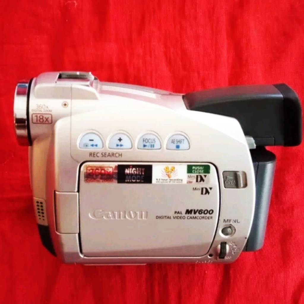Handycam canon Mv6000 minidv