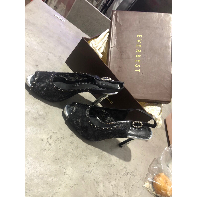 Sepatu wanita everbest preloved/sepatu heels wanita preloved/sepatu pesta preloved