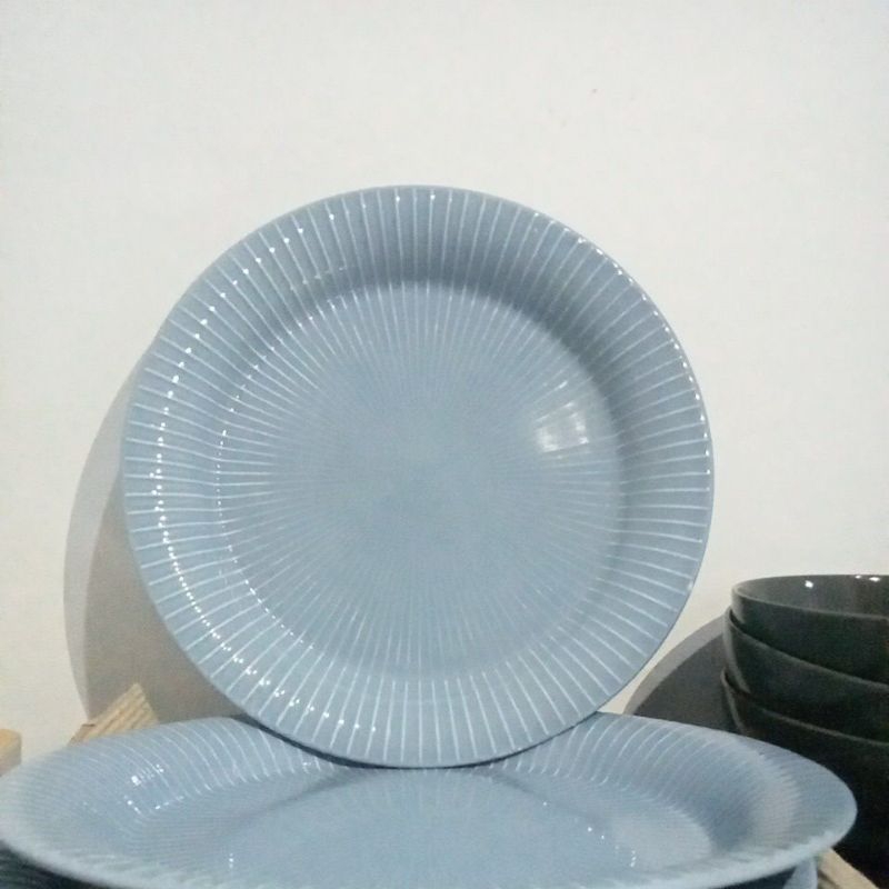 Piring Keramik Besar