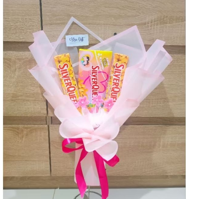 

buket Silverqueen isi 2/buket valentine/buket ultah/buket wisuda