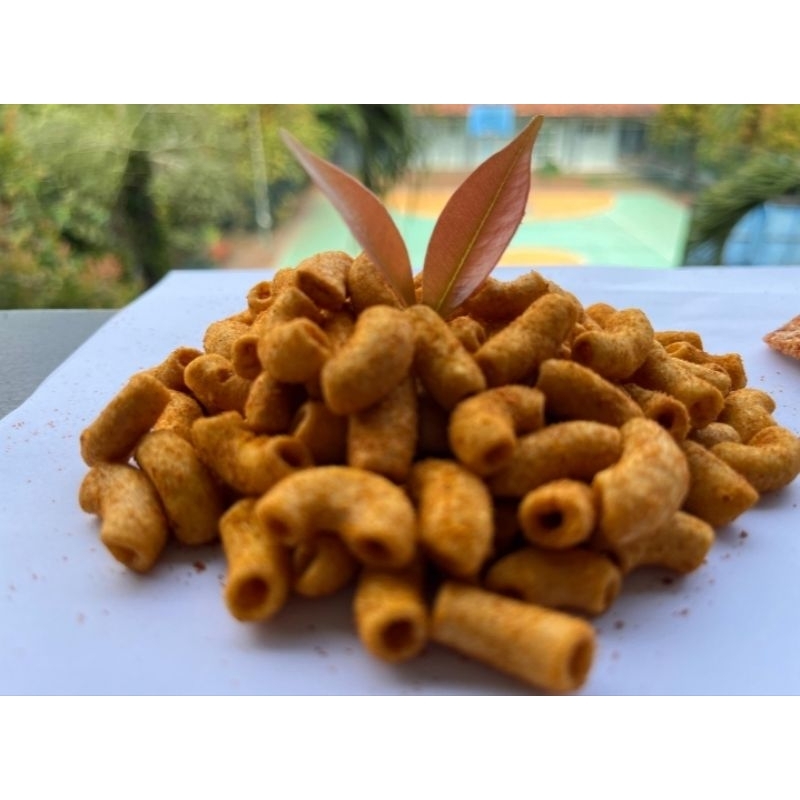 

Camilan Makaroni Pedas Chili Oil 100gr