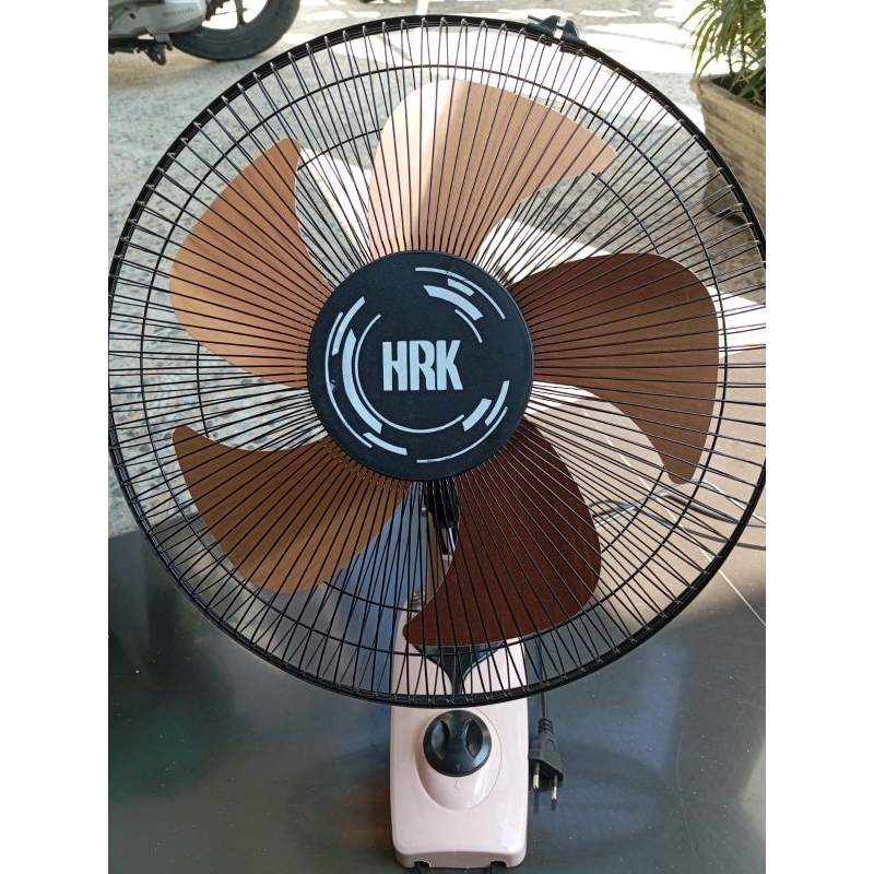 Kipas Angin Dinding HRK 16 inch