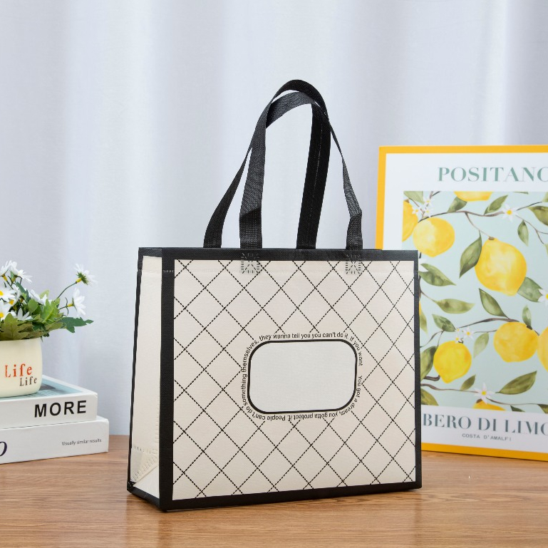 

Varian M-58 / Tas Jinjing / Tas Belanja / Tas Spunbond / Tas Souvenir / Tas Jinjing Wanita / Tas Lipat / Tas Kado / Kantong Belanja