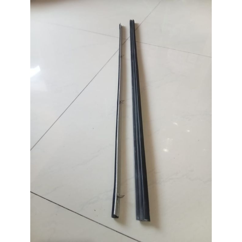 Paket 10 Pcs Karet Lis Kaca Pintu/ Weather Strip Suzuki Futura/ T120SS/Carry Extra