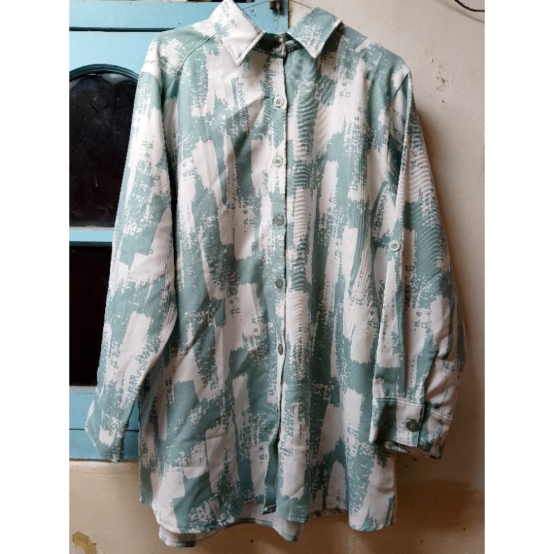 kemeja motif vintage