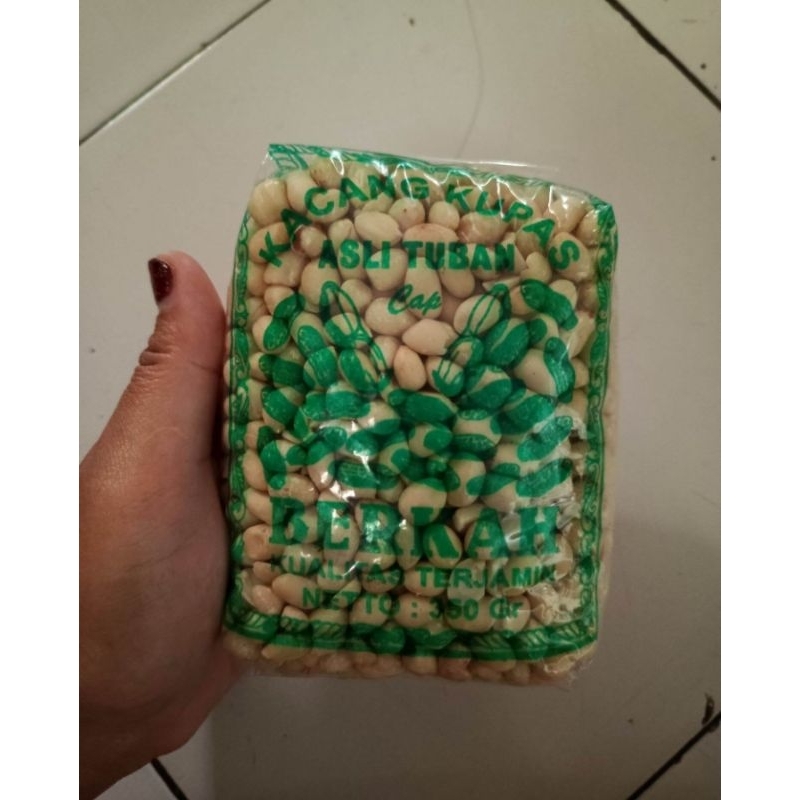 

Kacang Kupas Asli Tuban Cap Berkah 350gr - Kacang Kulit Kupas 350gr