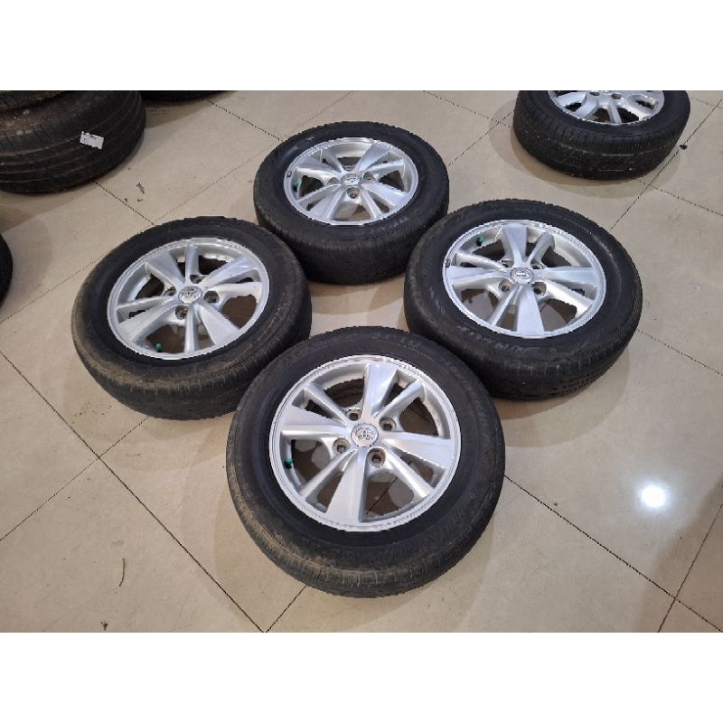 Velg Mobil Bekas Copotan Std Avanza R15 Lubang 4 Ban 185 65 R15