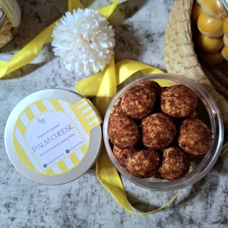 

Palm Cheese Cookies / Kue Keju Palm