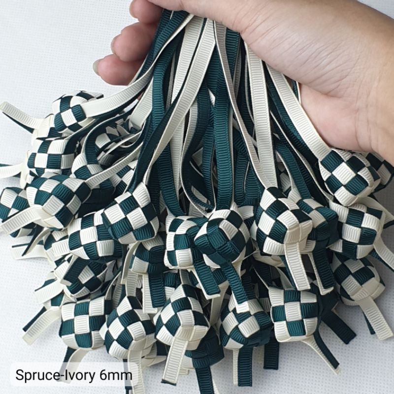 

1 pc - Ketupat Pita Bahan Grosgrain | Aplikasi Ketupat Lebaran Bahan Pita