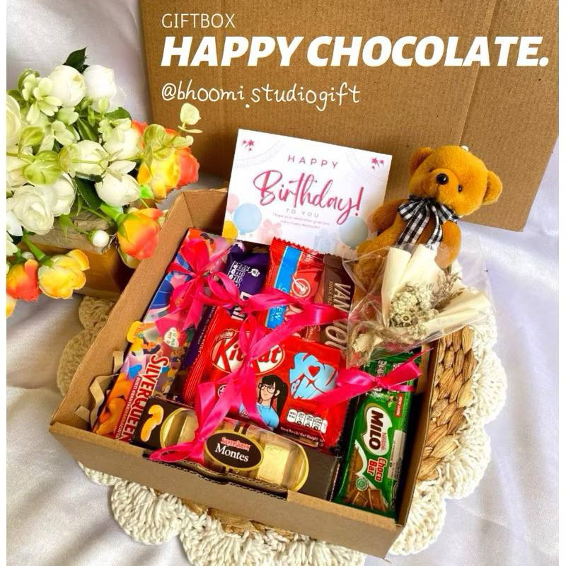 

HAMPERS GIFTBOX SNACK COKELAT KADO ULANG TAHUN KADO WISUDA KADO ANNIVERSARY