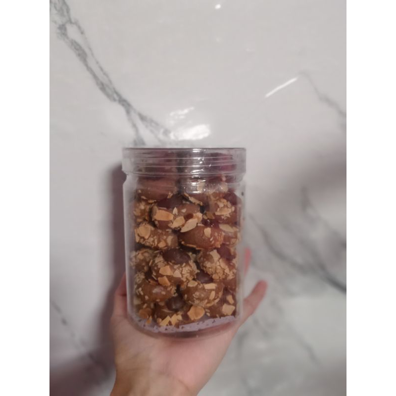 

almond choco thumprint