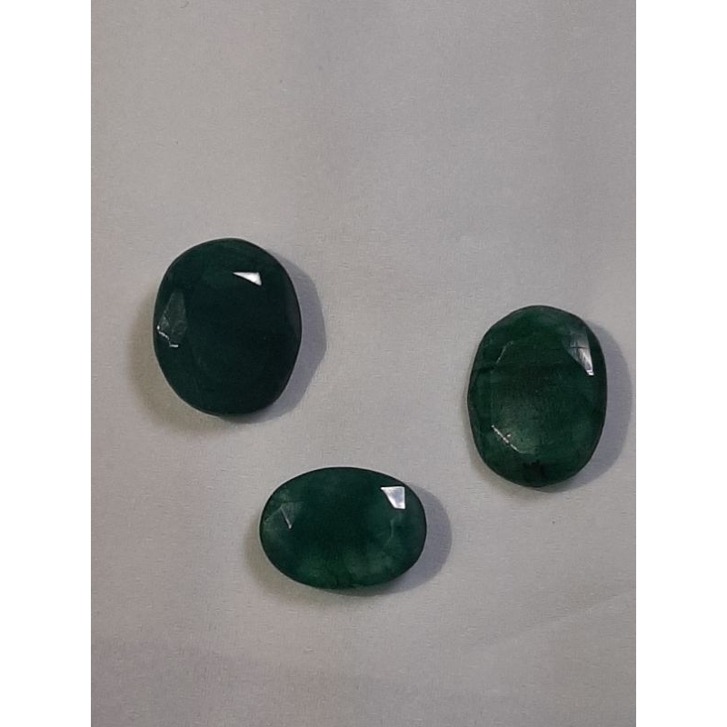 BATU PERMATA ZAMRUD COLOMBIA JAMINAN NATURAL 100 % CATTING OVAL