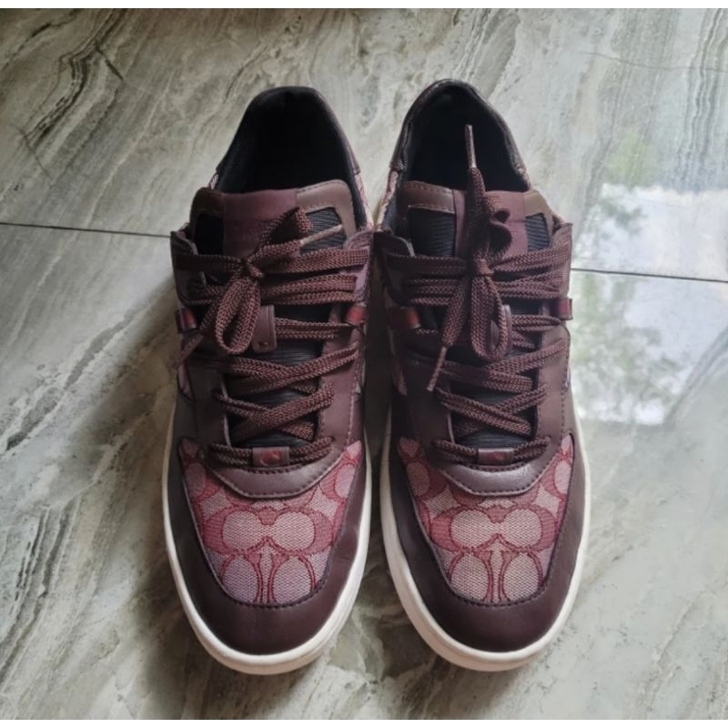 Sepatu sneakers coach