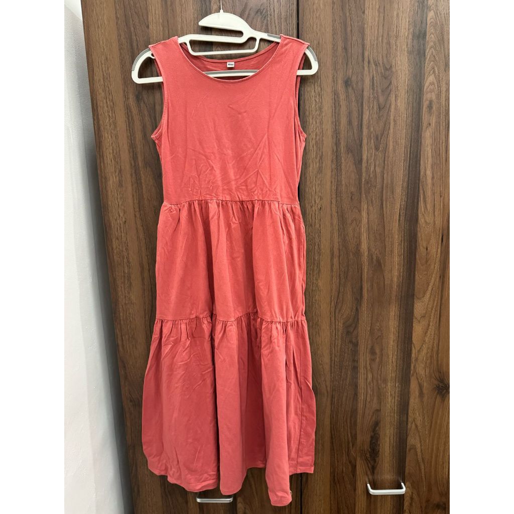 PRELOVED UNIQLO LONG DRESS BASIC PEACH DRESS PANTAI PANJANG POLOS PINK MAXI DRESS Gaun Merah Tanpa L