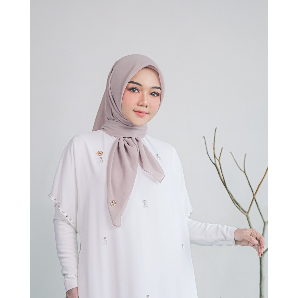 Hijab Polos Leonie Segiempat Paris -ALFASA HIJAB
