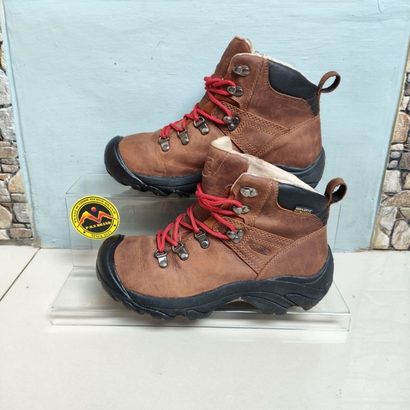 sepatu outdoor Keen second