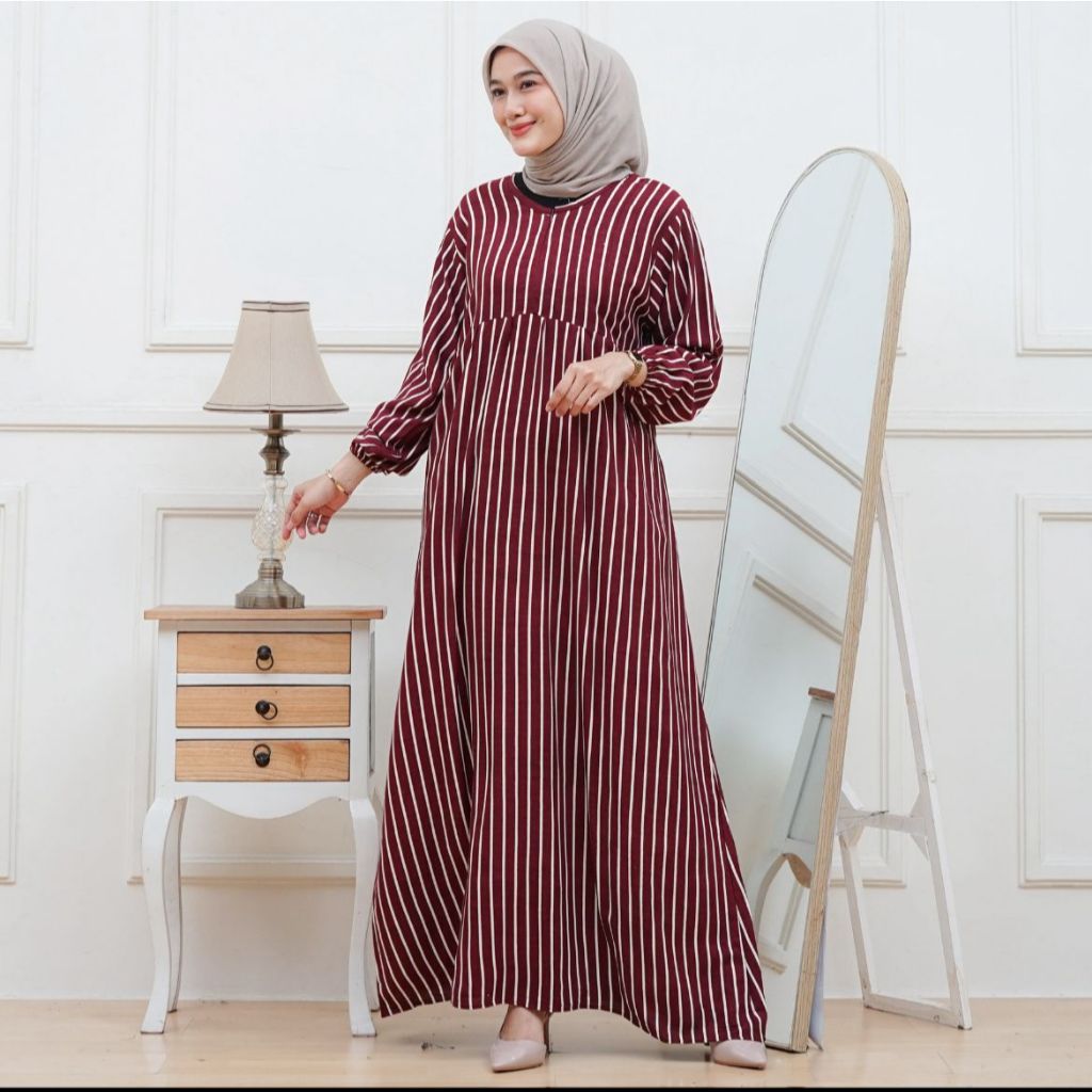 Gamis Rayon Busui Motif Garis-Garis.