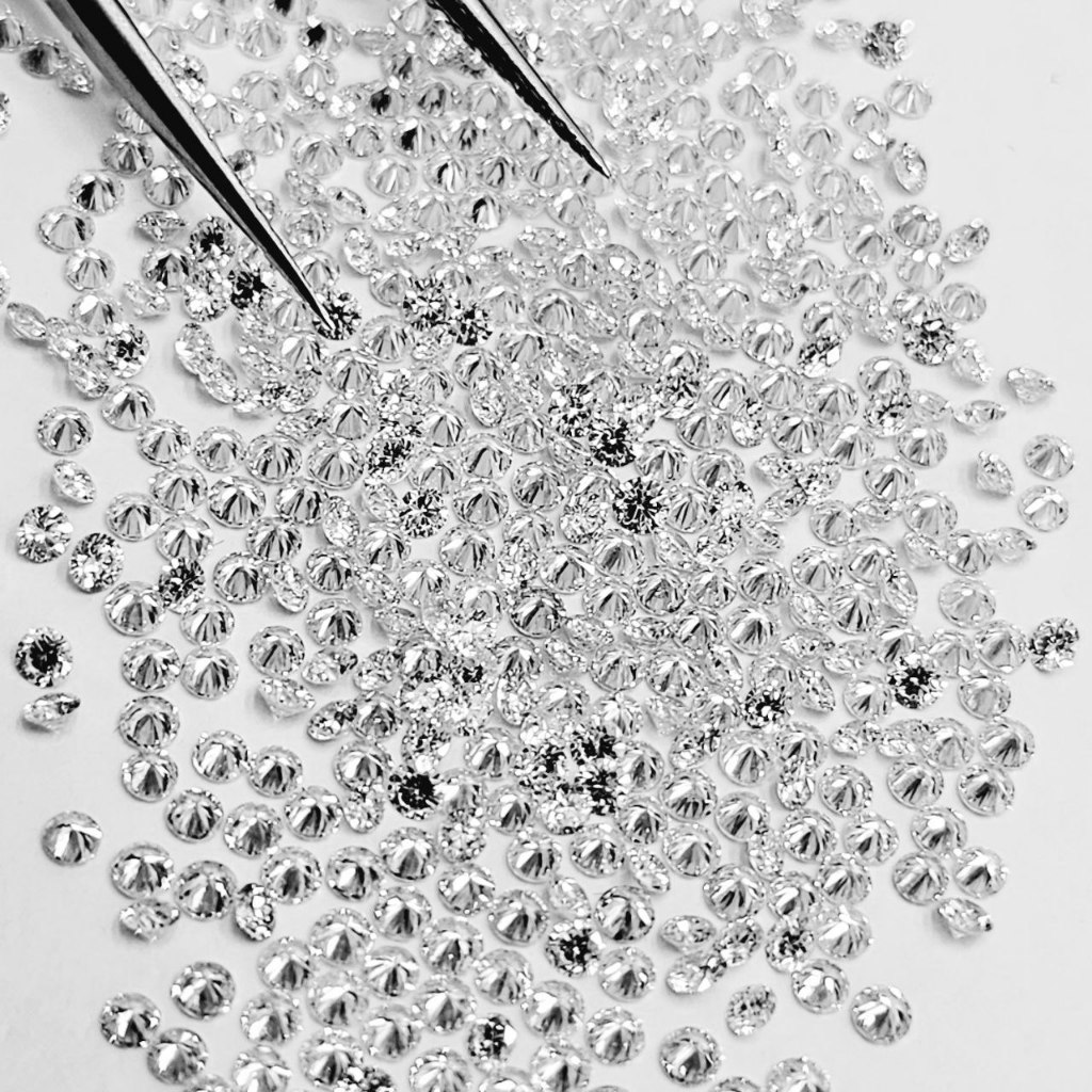 ROUND BRILLIANT TABUR (CVD) E/F - VVS 0.20 CARAT 3.80mm