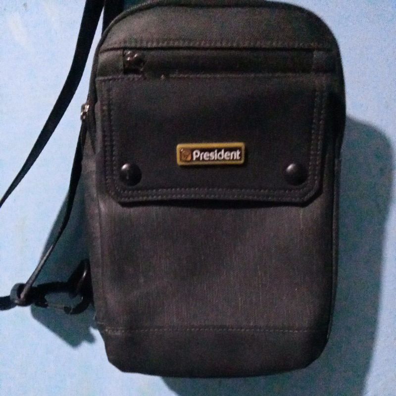 Tas Selempang Pria 'PRESIDENT" Preloved