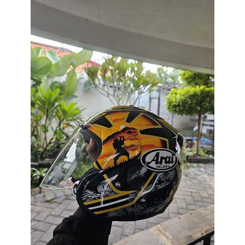 Helm Copy Arai Spirit Gold AHP