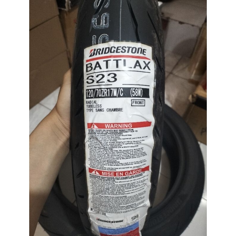 BAN LUAR BATTLAX S22 UKURAN 120/70-17 TUBELESS