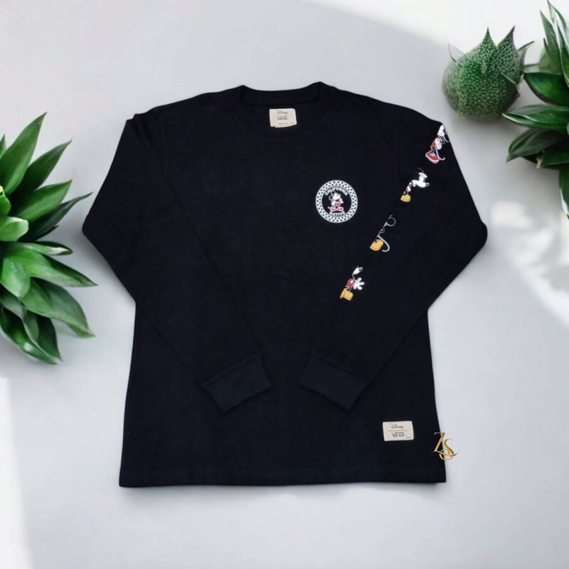 Vans X Disney Mickey Mouse  Size M 12-14Y