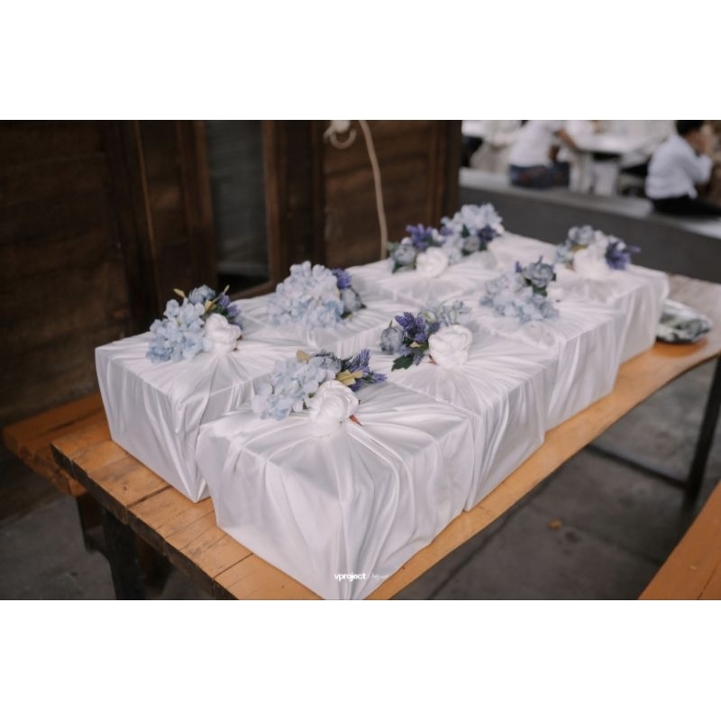 

Box Hidden Seserahan 8 Pack Preloved