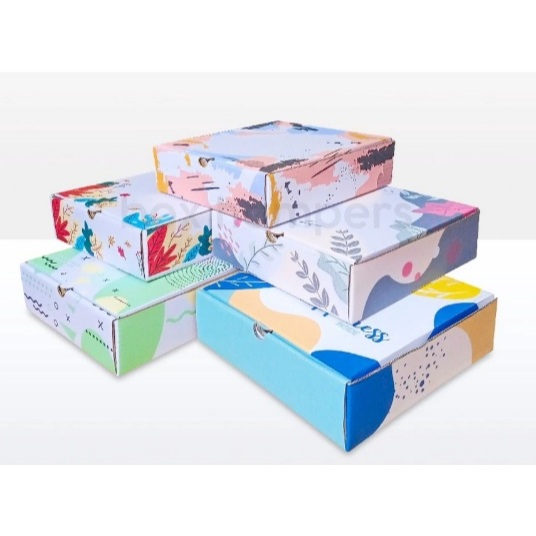 

BOX KADO LENGKAP DENGAN KARTU UCAPAN DAN BUBBLE 2 LAPIS