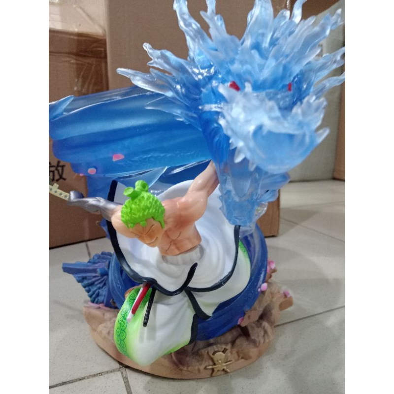 Action figure Roronoa Zoro Wano diorama biru jumbo