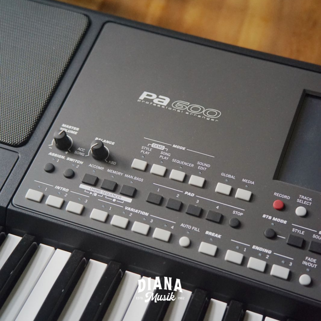 Keyboard Korg PA600 / Korg PA-600 / Korg PA 600 61 Key Pro Arranger Keyboard (Indonesian Version)