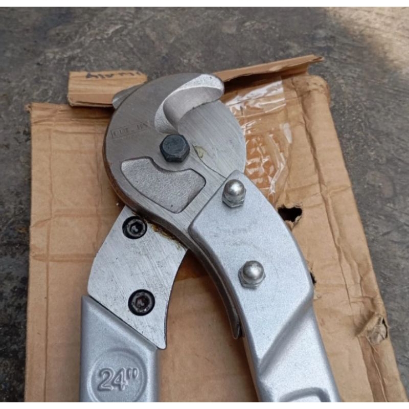 TANG POTONG KABEL BESAR CUTTER 24 INCH TANG POTONG KABEL 24 INCH