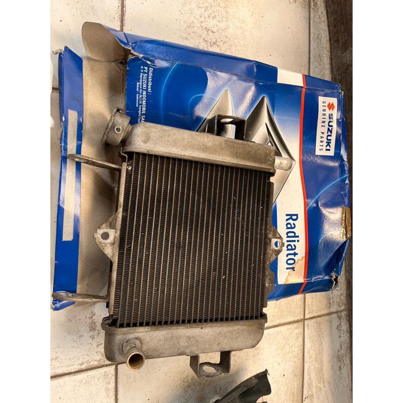 RADIATOR GSX 150 R BEKAS