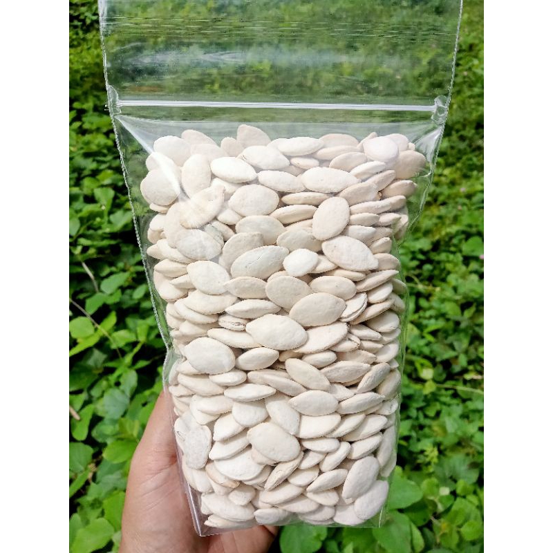 

Kuaci Putih import/pumpkin seed/Kuaci biji labu 500gr