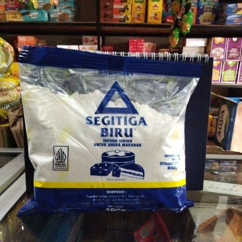 

TEPUNG SEGITIGA BIRU 500 GR(ISI 1PCS)