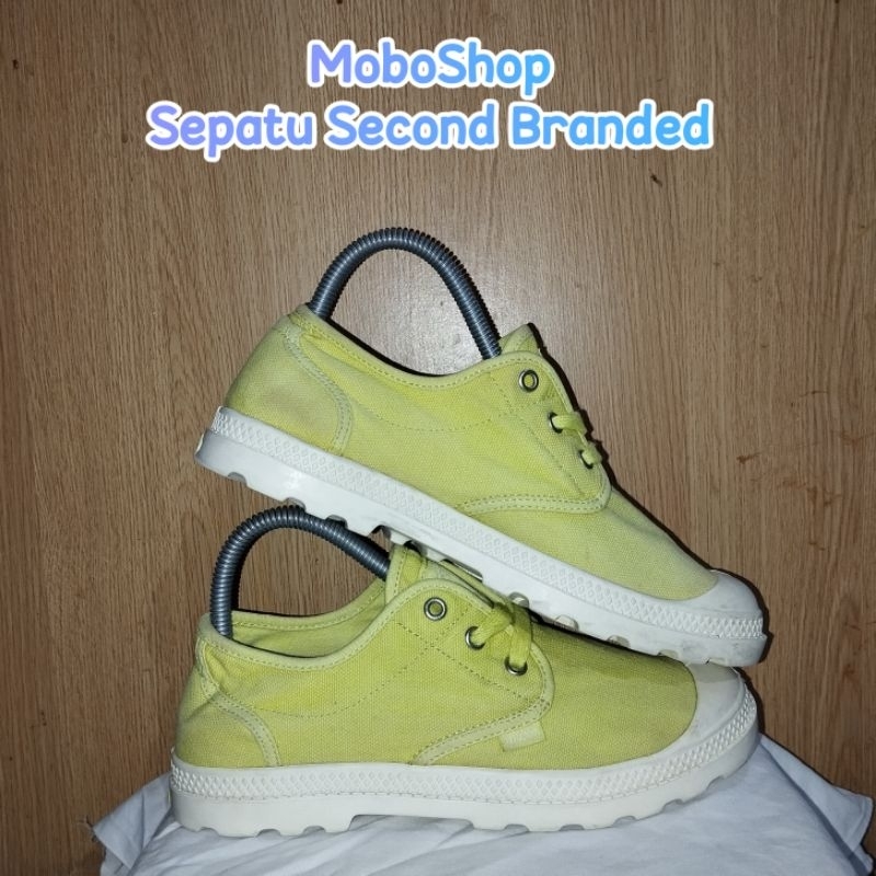 (SECOND) SEPATU SNEAKERS OUTDOOR SIZE 38 INSOLE 24 CMMANTAN PRELOVED