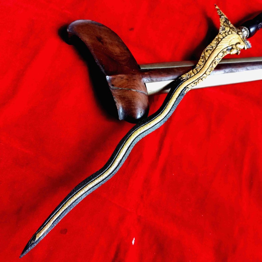 Koleksi Antik Pusaka Keris Luk 7 Naga Liman Manglar Pamor Keleng Kinatah Emas