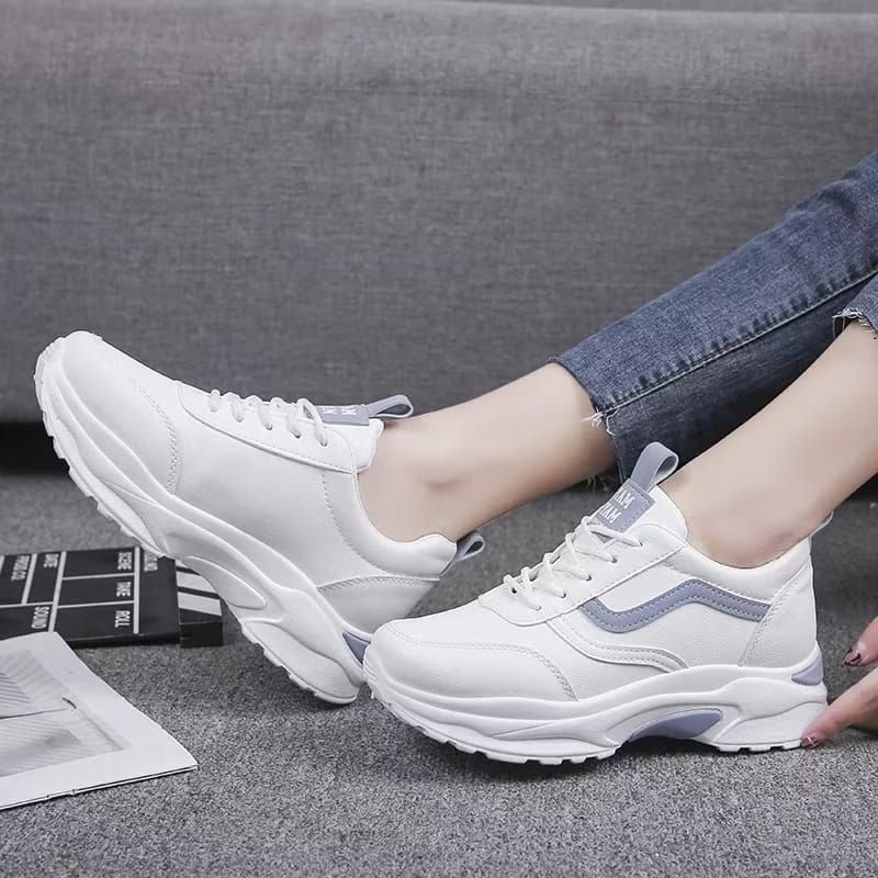 Sepatu Sneakers Putih Wanita/ Sepatu Sneakers Wanita Korea COEK